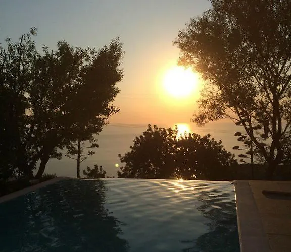 Yades Villas Athanion